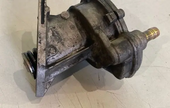 Vacuum pump