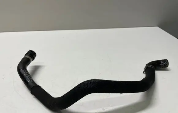 Volkswagen PASSAT B8 Engine coolant pipe/hose 3Q0121108A