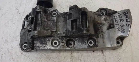 BMW 5 F10 F11 Generator/alternator bracket 8506863