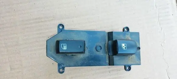 Hyundai Santa Fe Quarter vent window switch 