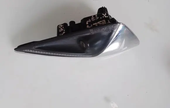 Tesla Model X Front fender indicator light 112510699A