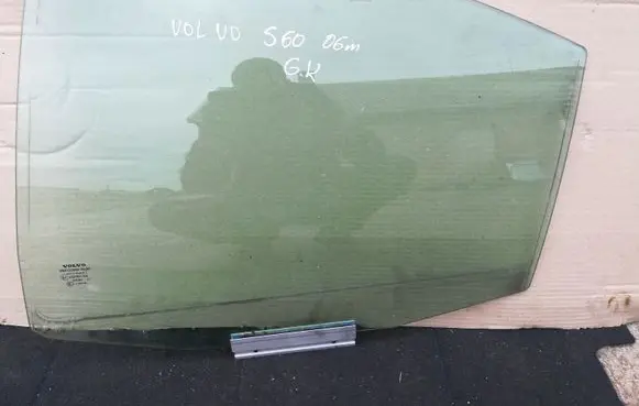 Volvo S60 Rear door window glass