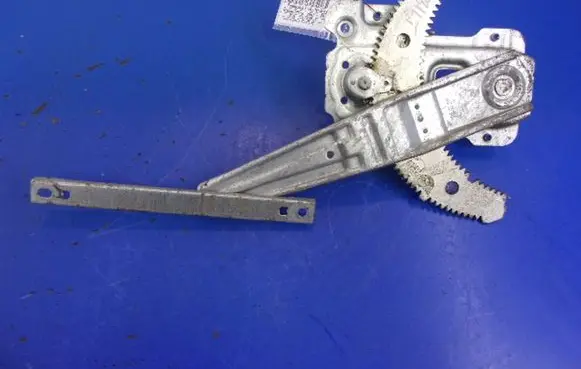 Nissan Micra Rear door window regulator with motor