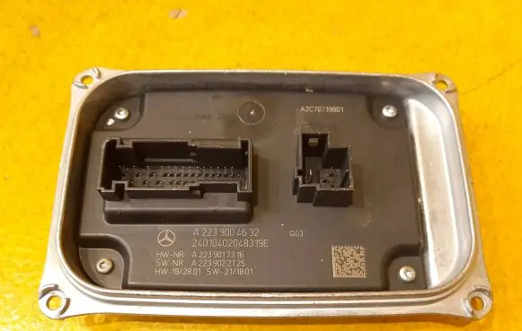 Mercedes-Benz S W223 Voltage converter/converter module A2239004632