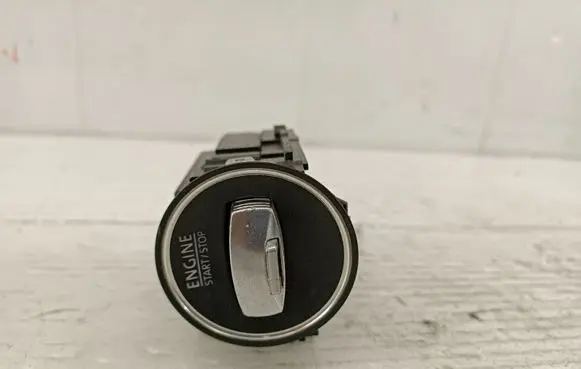 Volkswagen PASSAT B7 Ignition lock 3C0905843T