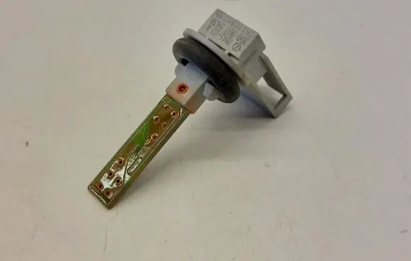 Audi A4 S4 B8 8K Interior temperature sensor 3D0907543A