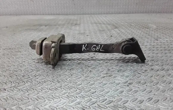 Nissan Primera Rear door check strap stopper