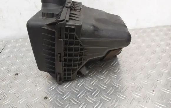 Chrysler 300 - 300C Air filter box 05281522AB