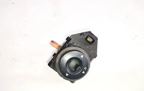 KIA Ceed Wing mirror switch 457480