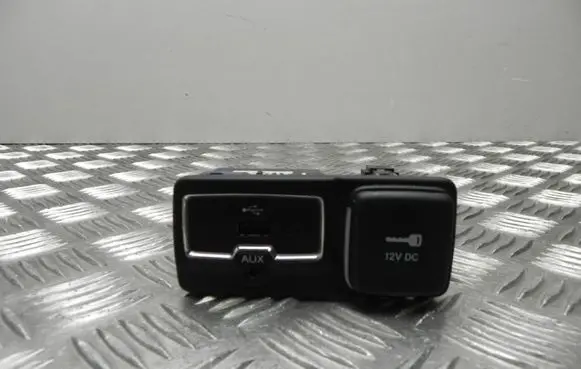 Jeep Renegade EUR ISO radio connector 735604055 T2105