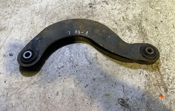 Volvo V40 Rear control arm