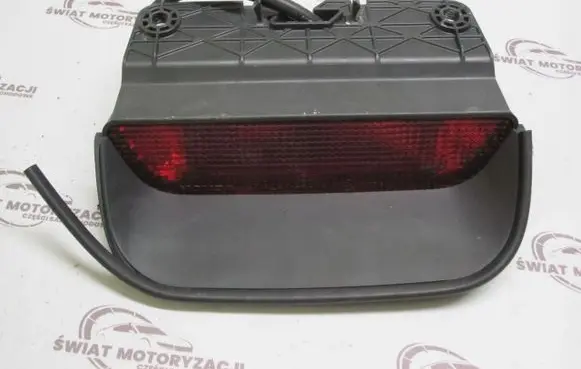 Honda CR-V Third/center stoplight