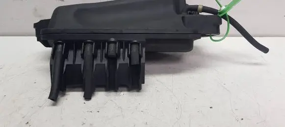 Vacuum air tank