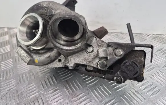 Mercedes-Benz E W211 Turbo A6460900080