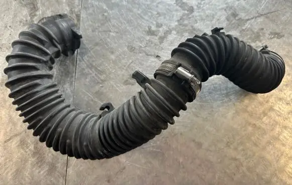 Renault Trafic II (X83) Intercooler hose/pipe 8200806067