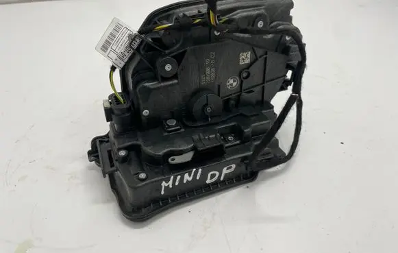 Mini Cooper Countryman F60 Front door lock 7281936