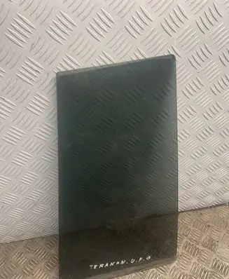 Rear vent window glass