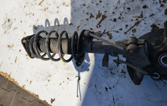 Ford Focus Front shock absorber with coil spring 