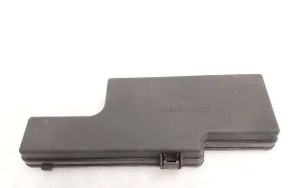 Toyota Hilux VIII Fuse box cover 626620K690