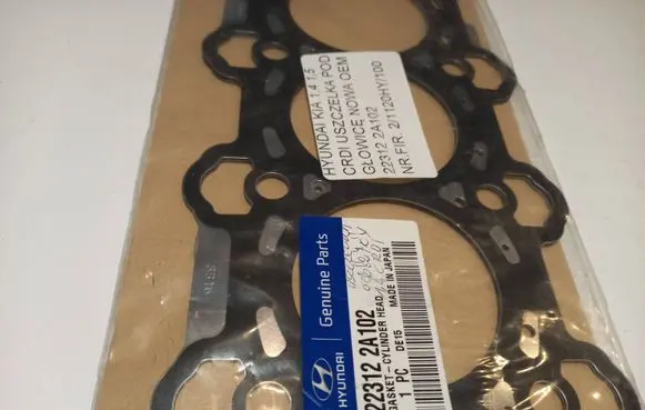 Hyundai i30 Other cylinder head part 223122A102