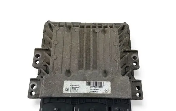 Renault Master III Engine control unit/module ECU 237105093R S180193133A