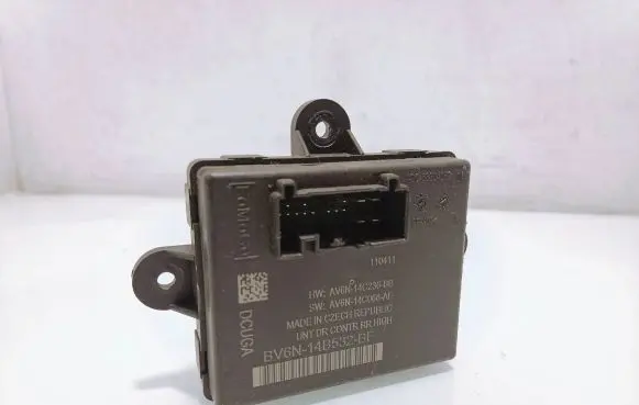 Ford Focus Door control unit/module BV6N14B532BF