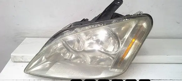 Ford Focus C-MAX Headlight/headlamp HELLA