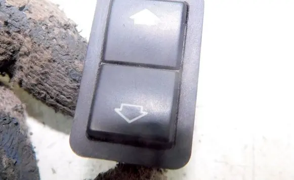 BMW 5 E39 Quarter vent window switch 189537