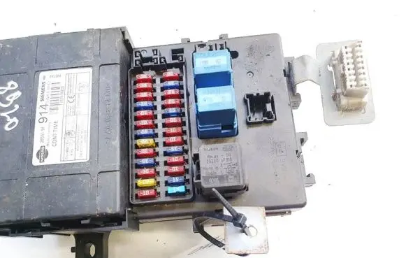 Nissan Primera Fuse box set 285519f914 5wk48542