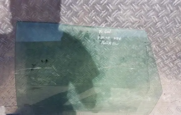 Volvo S40, V40 Rear door window glass