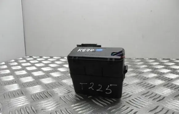 Nissan Qashqai Fuse box set 24382AD100 K870