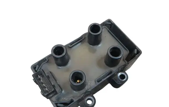 High voltage ignition coil
