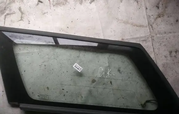 Subaru Legacy Rear side window as2
