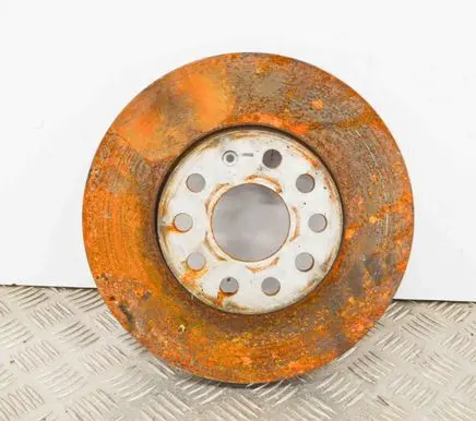 Volkswagen Golf VII Front brake disc
