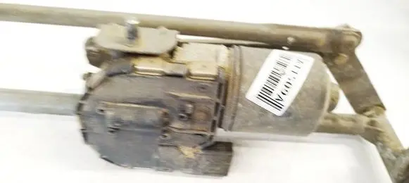 Skoda Octavia Mk2 (1Z) Wiper motor 0390241754