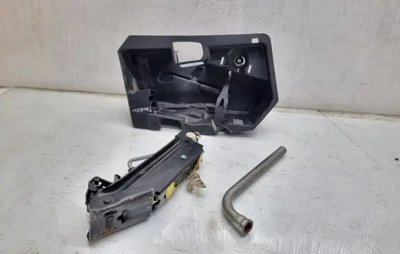Volkswagen Touran I Lift Jack 1T0011031A 1T0012115