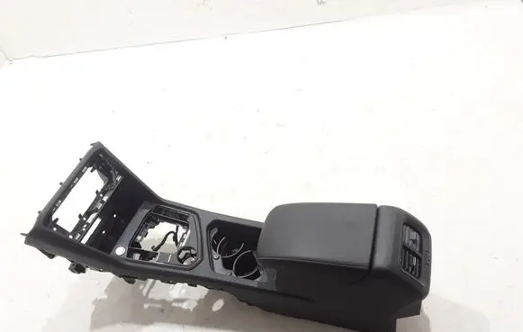 Volkswagen Tiguan Armrest 5NB863241E