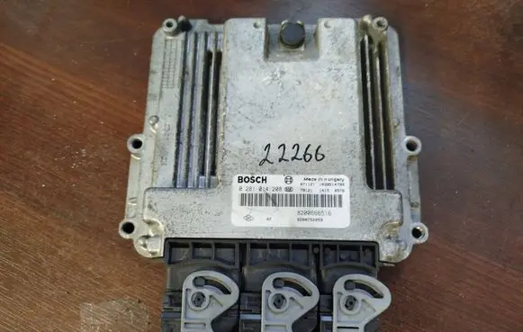 Renault Trafic II (X83) Engine control unit/module 8200666516 8200752059