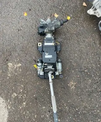 BMW 7 E38 Steering wheel axle 10942659