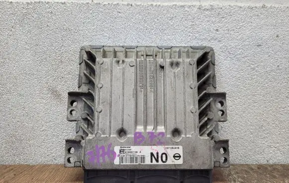 Nissan Juke I F15 Engine control unit/module 23710BJ91B S180067168A