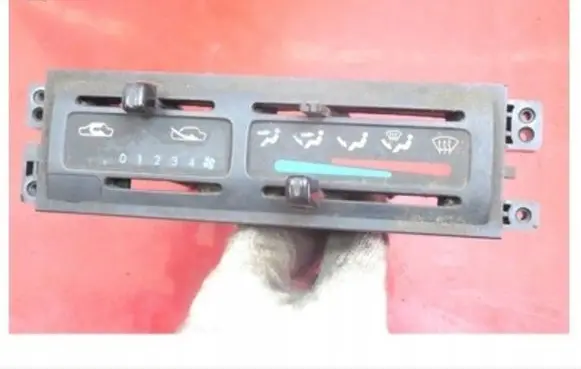 Nissan Serena Climate control unit