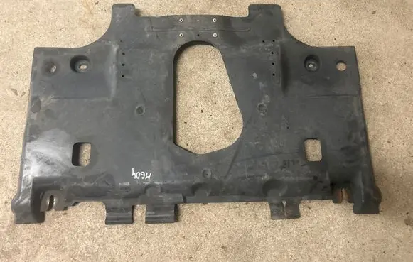 Citroen DS3 Engine splash shield/under tray 9802381980