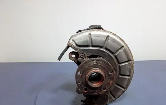 Skoda Octavia Mk2 (1Z) Front wheel hub spindle knuckle 