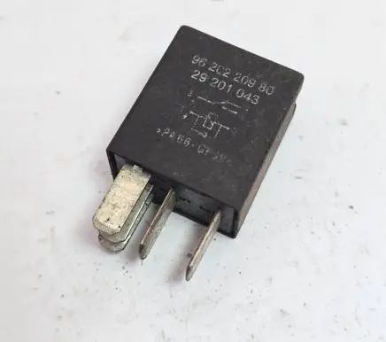 Peugeot 406 Other relay 9620220980