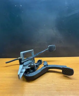 BMW 3 E36 Brake pedal 1161962