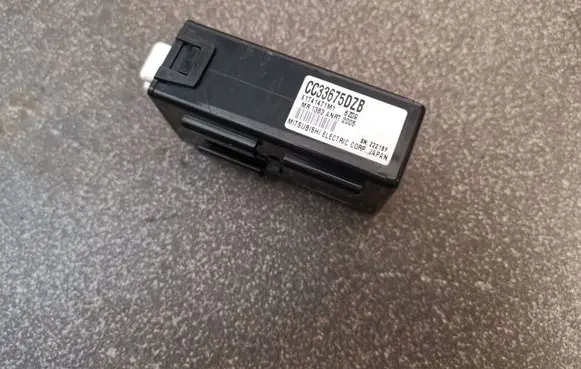 Mazda 5 Door central lock control unit/module CC33675DZB X1T41471M1