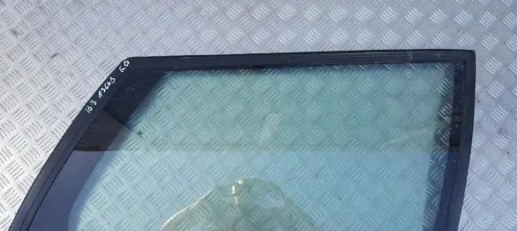 Volkswagen PASSAT B3 Rear side window