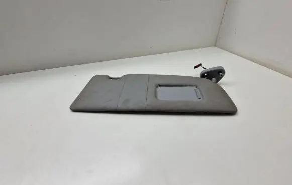 BMW 1 E82 E88 Sun visor 7120566
