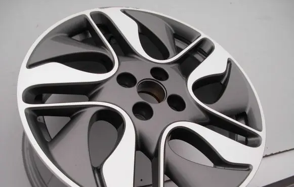 Renault Captur R17 alloy rim 