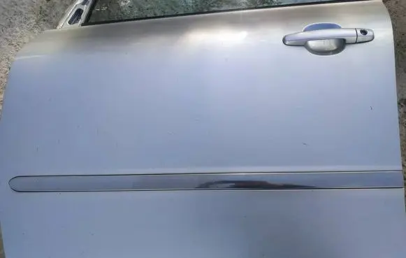 Toyota Avensis Verso Front door trim (molding) 